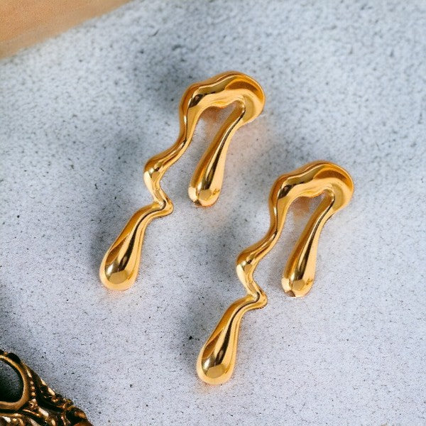 18Kt ZigZag Earrings