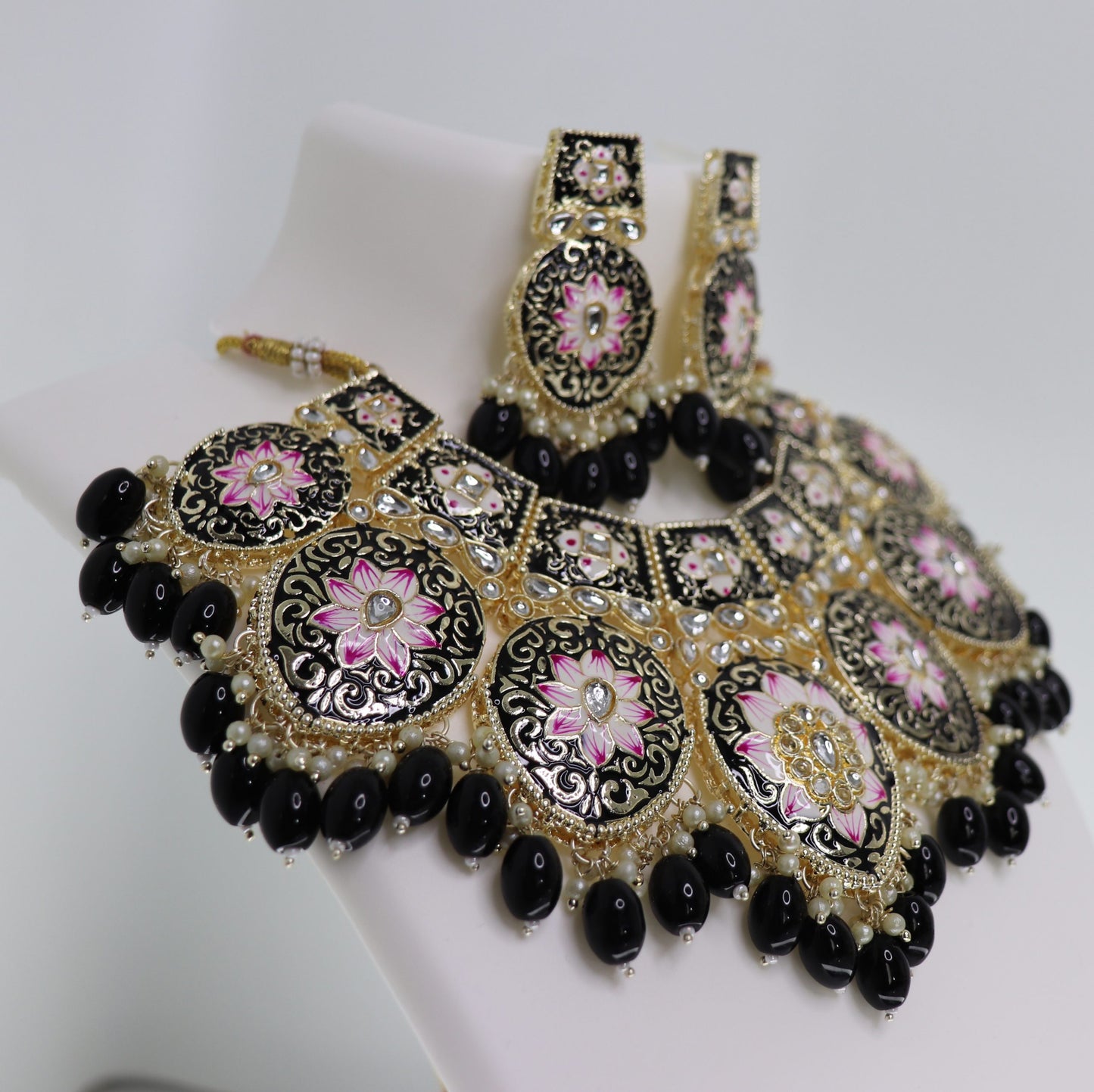 Blackish Fushion Meenakari Set