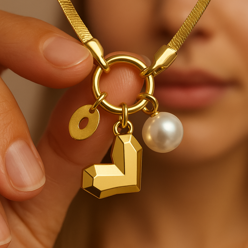 18K Heart and Pearl Pendant